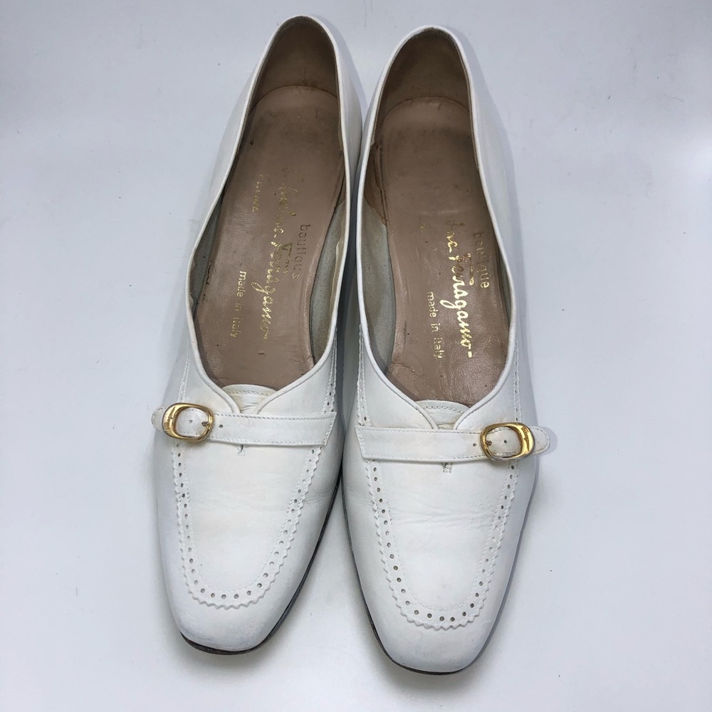 Salvatore Ferragamo Vintage white leather heels 8M